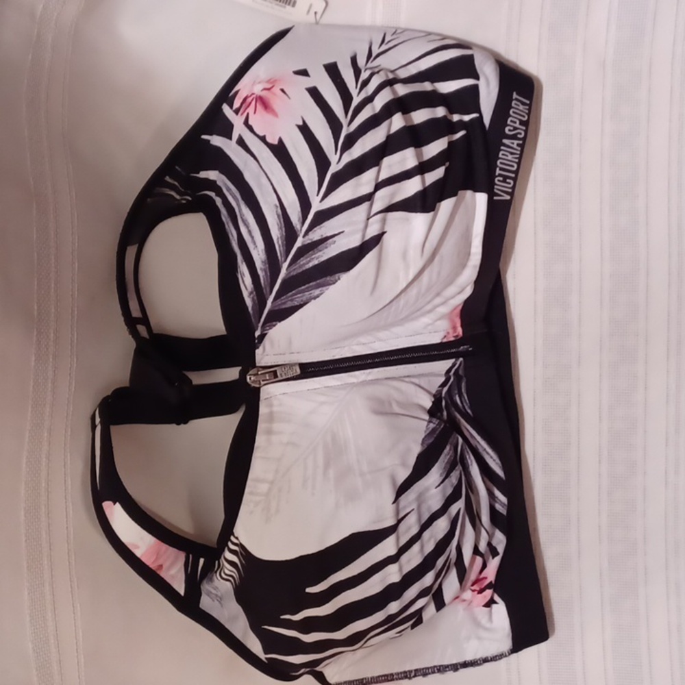 NWT Black and White Tropical Sports Bra